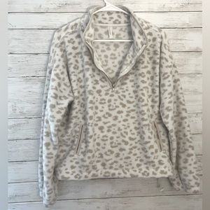 Miah + Tess cozy quarter zip adjustable